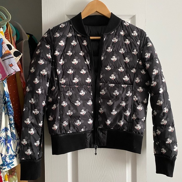 new disney x uniqlo mickey black down reversible puffer jacket xs